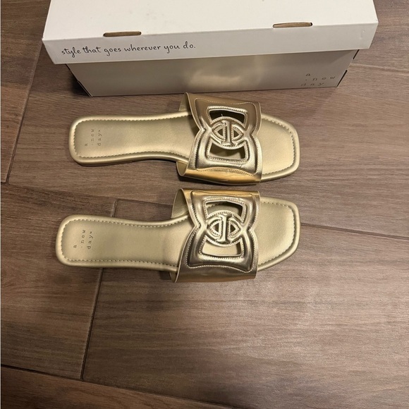 A New Day Metallic Gold Slide Sandals - Picture 3 of 5